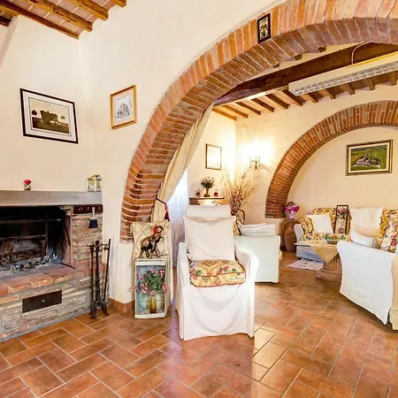 빌라 With 5 Bedrooms In Farneta, With Private Pool, Terrace And Wifi