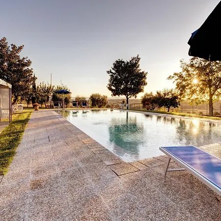 빌라 With 5 Bedrooms In Farneta, With Private Pool, Terrace And Wifi